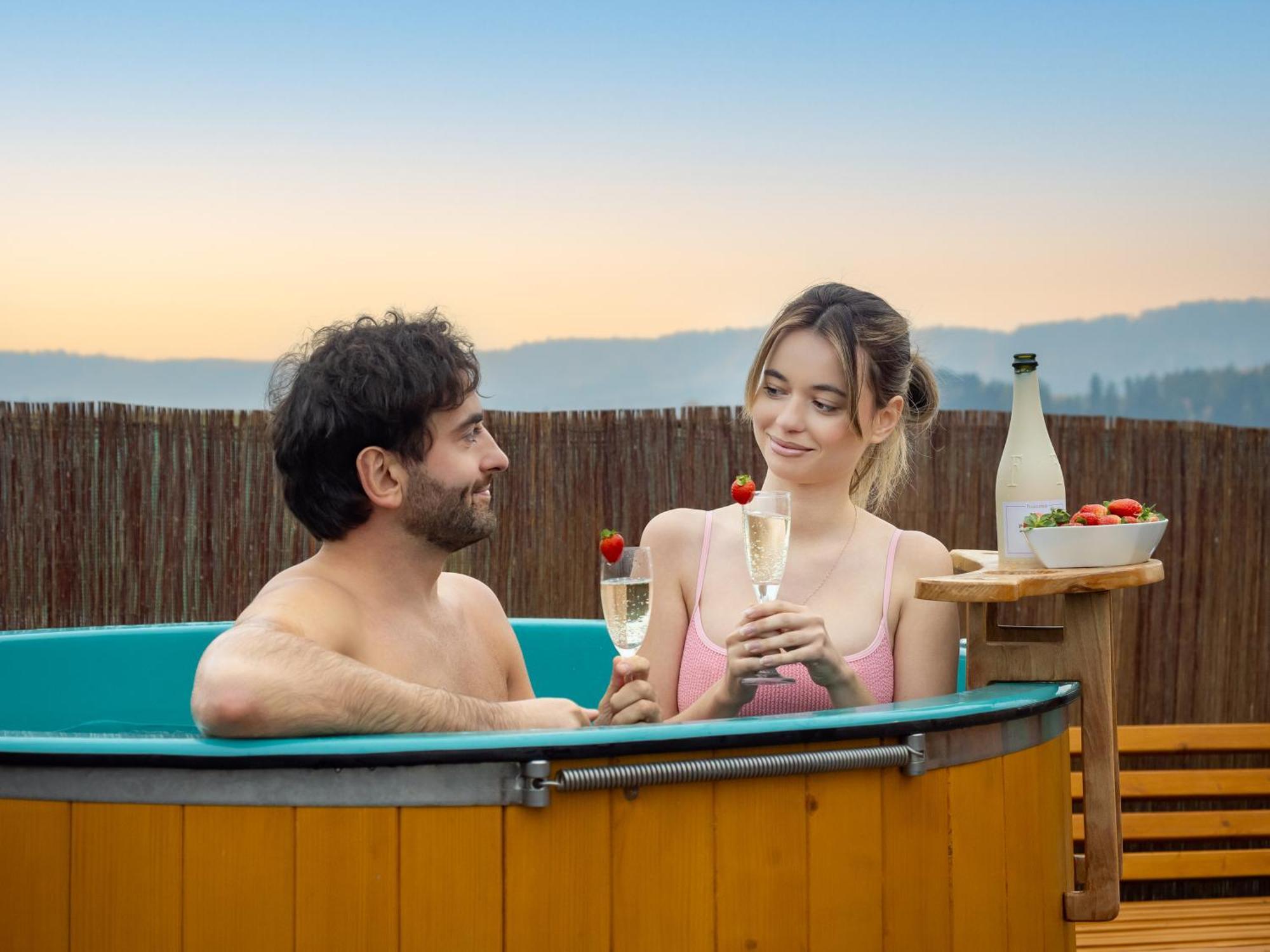 Rajska Polana Domki Premium ,Na Odludziu Z Prywatna Balia Z Jacuzzi I Sauna ,Cisza,Rowery Elektryczne,Gory,Astroprzygoda,- Adrspach, Skalne Miasto, Zamek Ksiaz,Andrzejowka,Karpacz, Sniezka,Janskie Laznie,Pec Mieroszow Экстерьер фото